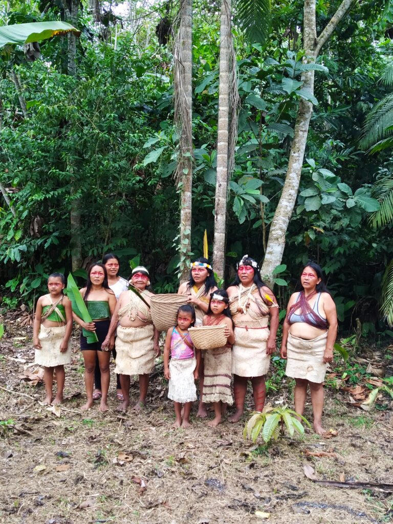 gruppenbild nenkepaare Amazonas